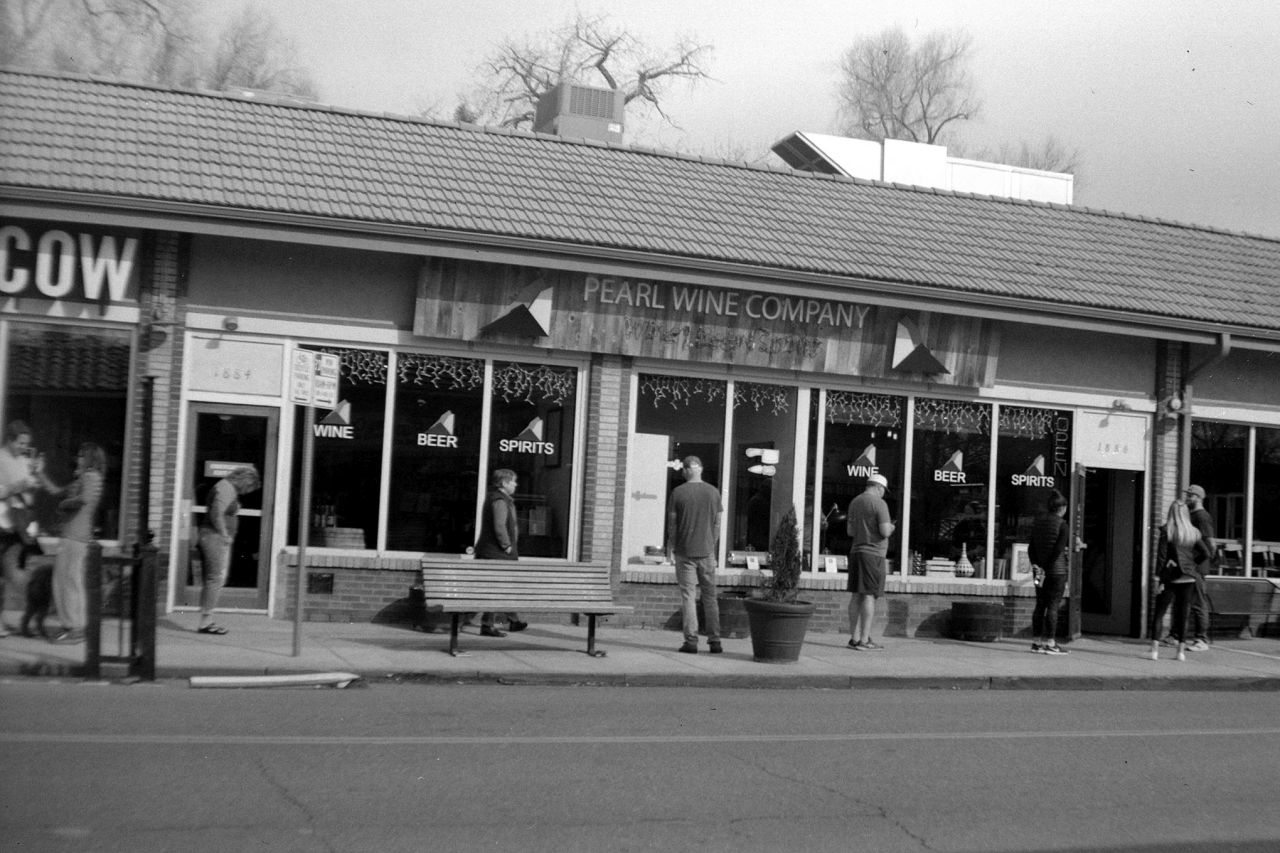 Line at Pearl Wine Company. Photographed with Gauthier folding camera.